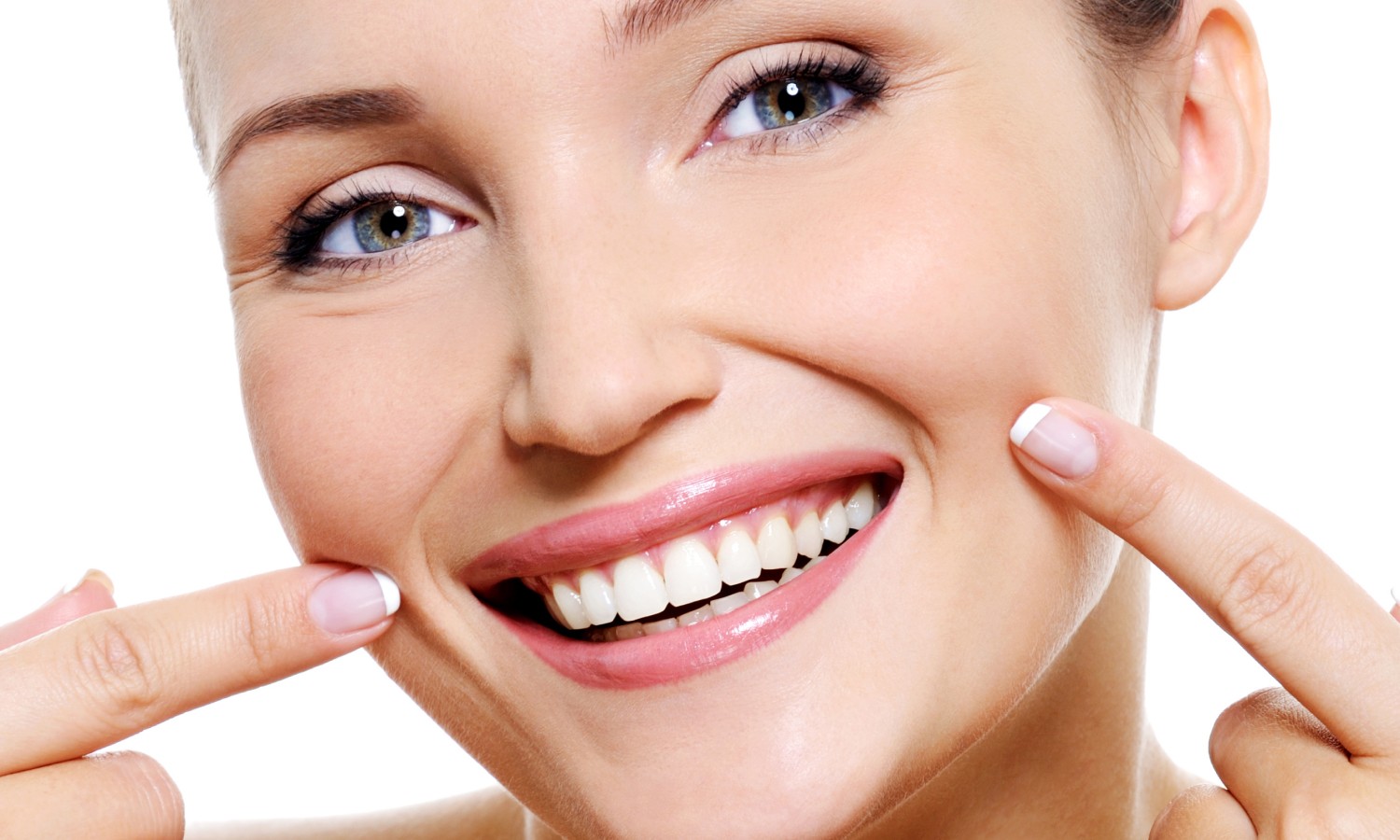 Https://Assets.Tina.Io/C06d8490 A43b 48c0 96ef 818b9b6fe891/Images/Services/Teeth Whitening/Woman Smiling Happy.Jpg